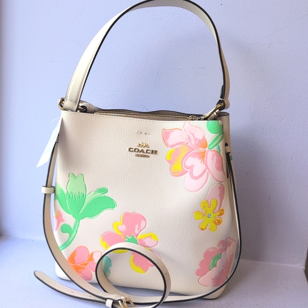 New With Tags Coach Town Bucket Bag With Dreamy Land Floral Print